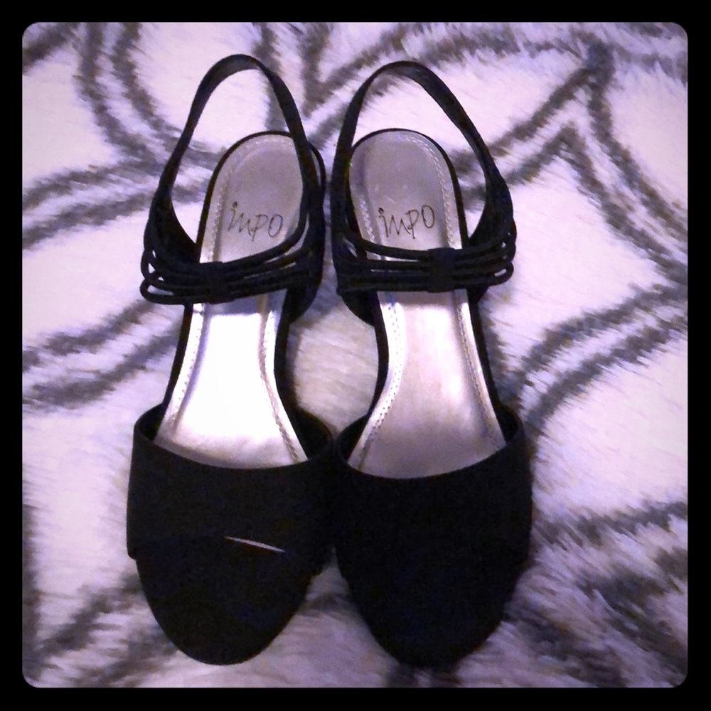⚜️Strappy black wedges